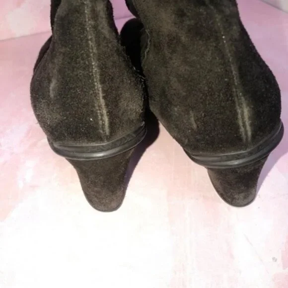 PRADA suede Classic ankle boot - Picture 6 of 8